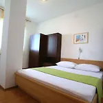 Apartment Apartment In Malinska - Insel Krk 12860 Malinska