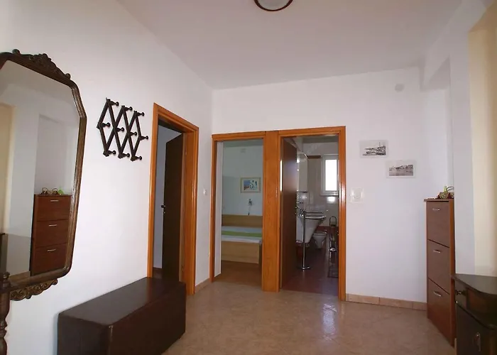 Apartment In Malinska - Insel Krk 12860
